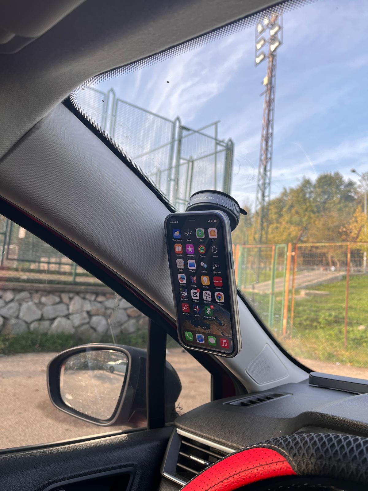 Vakumlu MagSafe Uyumlu Araç Telefon Tutucu | 360° Döner Manyetik Tasarım