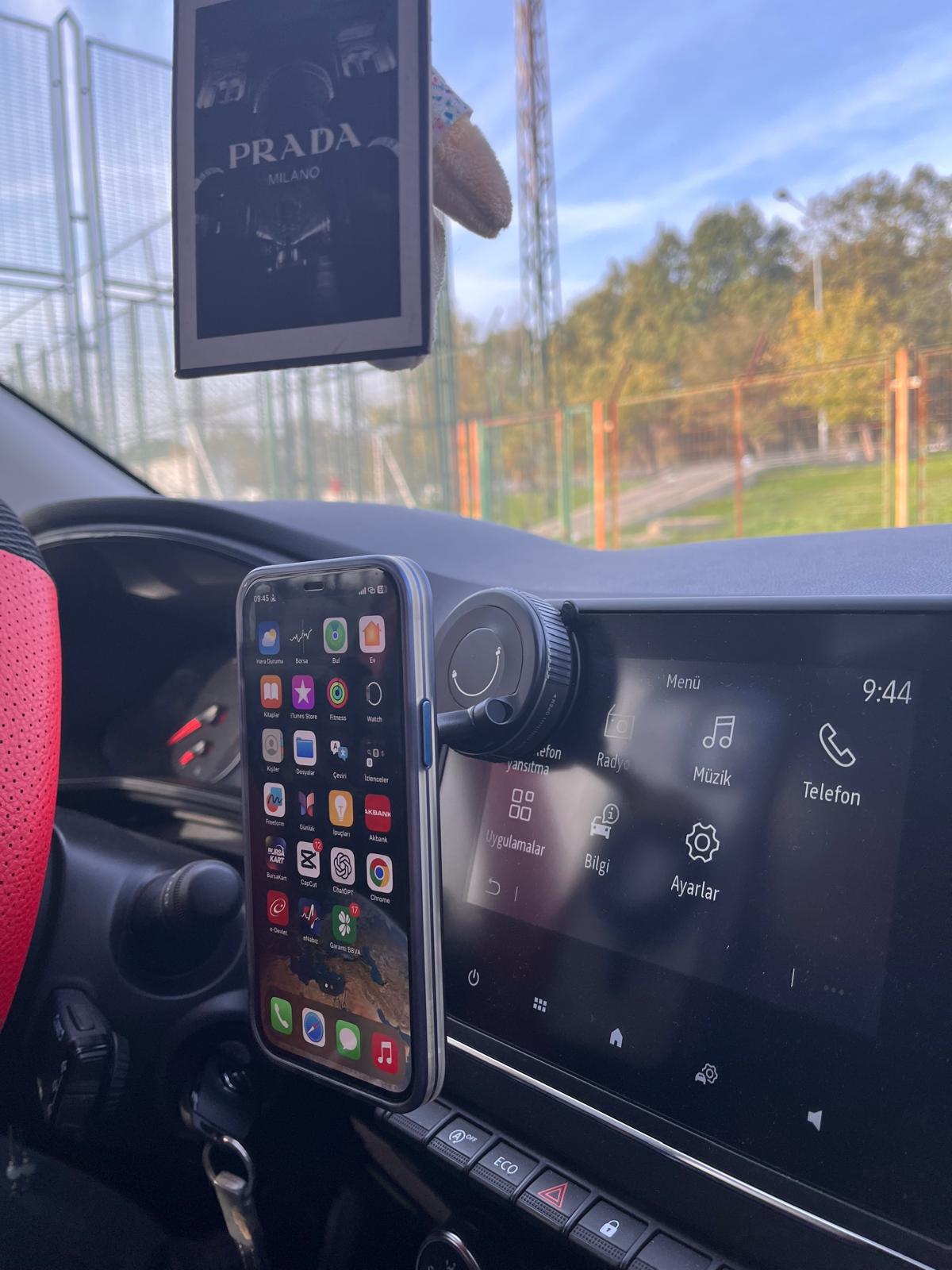 Vakumlu MagSafe Uyumlu Araç Telefon Tutucu | 360° Döner Manyetik Tasarım